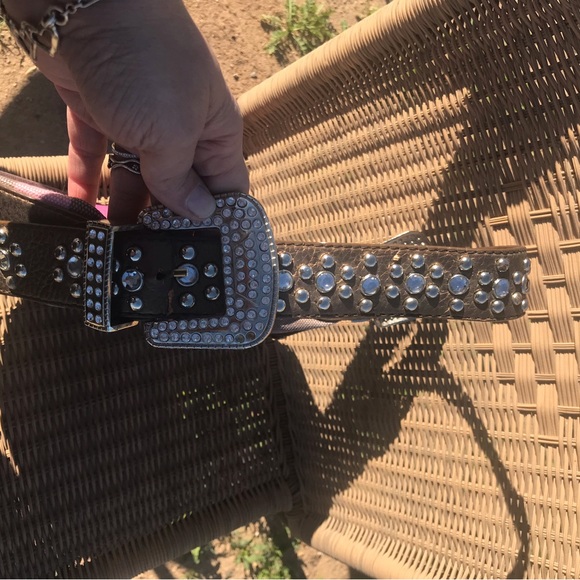 Brown and Pink Polka Dot Belt Buckle Handbag - Picture 4 of 7